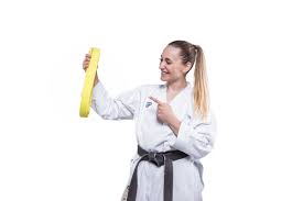 Inhaltsverzeichnis 2 einteilungen beim karate 3 karate gürtel kaufen in der regel sind die karategürtel aus reiner baumwolle gefertigt, können in einigen fällen. Karate 8 Kyu Shotokan Prufung Prufungsprogramm Zum Gelben Gurtel