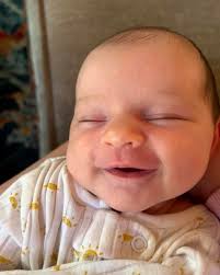 her mean mug in the second photo 😂