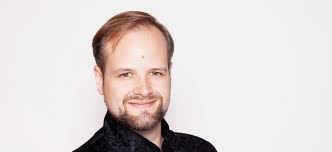 Benjamin Bruns's Instagram, Twitter & Facebook