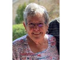 Michelle Boyes's Instagram, Twitter & Facebook