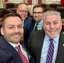 Kevin Carignan's Instagram, Twitter & Facebook