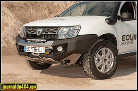 Le Pare Chocs Provient De Rhino 4x4 Suv Tente De Toit Barre De Toit