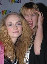 File:Joanna Benecke, Julia Sandberg Hansson at 7th Annual WeHo Awards 3.jpg 