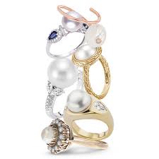 Timeless and elegant, pearl engagement rings are the perfect diamond alternative. Are Pearl Engagement Rings Really A Thing Jck
