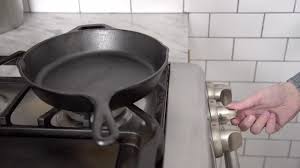 The Key To Cleaning A Cast Iron Pan Video Video Cast Iron Cleaning Cast Iron Cast Iron Recipes