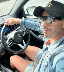 When in doubt…. wear Double Denim 👖✌🏻 Like really, who doesn't love a  double denim look? Next I'll be wearing a parachute tracksuit 😜😎  Mercedes-Benz Brighton