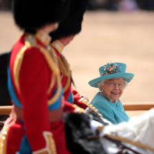 Queen elizabeth wore a stunning coat by stewart parvin for her birthday celebration. Queen Elizabeth Celebrates 92nd Birthday At Trooping The Colour Abc News