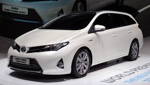 The varied range comprises four trim levels and is offered with an unrivaled range of petrol, diesel or full hybrid. Toyota Auris Touring Sports Pricing And Specifications Auto Moto Japan Bullet