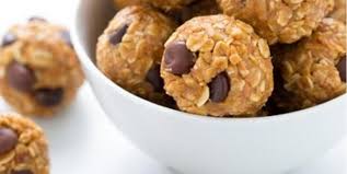 Un Boost D Energie Voici Une Collation Saine Et Savoureuse Recettes Ma Fourchette In 2020 Food Dog Food Recipes Food And Drink