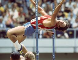 Video about bruce jenner winning the decathlon in 1978 L Icone Transgenre Caitlyn Jenner Candidate Au Poste De Gouverneure De Californie La Presse