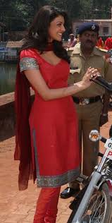Kajal Aggarwal Is All Set To Make Her Bollywood Debut Opposite Ajay Devgn In Singha Most Beautiful Indian Actress Indian Designer Wear Beautiful Indian Actress Ho gaya na!, as a minor supporting role as the friend of lead actress aishwarya rai.