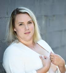 Women Helping Women Holiday Free Gift Guide