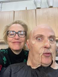 Is this how Mitch Pileggi always transformed into Walter Skinner, @gilliana  ? What a work! (Also wish threadless Mitch a happy birthday from me!)