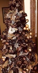 This same tree would have a totally different feeling if you substituted an alternate. 40 Best Christmas Tree Decor Ideas Inspirations For 2020 Hike N Dip Elegant Christmas Trees Cool Christmas Trees Christmas Tree Themes