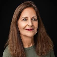 Karen Schmid's Instagram, Twitter & Facebook