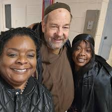 Youth from Sacred Heart Church serve homeless population