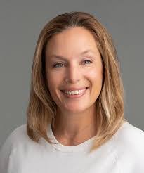 Emily Smith's Instagram, Twitter & Facebook