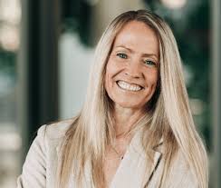 Jo Barney's Instagram, Twitter & Facebook