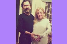 Niran ünsal ve peker açıkalın geçmişe kızları şeker için sünger çekti. Peker Acikalin 3 Kez Baba Oluyor Gebe Com