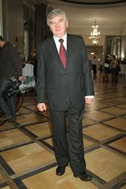 Maybe you would like to learn more about one of these? Tadeusz Sznuk Dzis Jest Jedna Z Najwiekszych Gwiazd Tvp Mamy Jego Zdjecie Z Czasow Mlodosci Jest Nie Do Poznania
