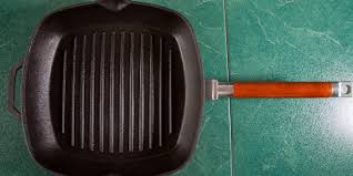 Large burner may need to be turned down for even heat. How To Season A Griddle Pan All You Need To Know World Of Pans