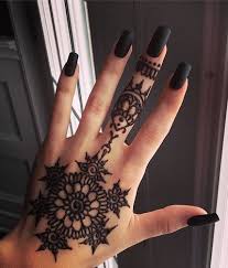 Nurss Adli Kullanicinin Tattoo Design Panosundaki Pin Kinalar Dovme Tasarimlari Tribal Dovmeler