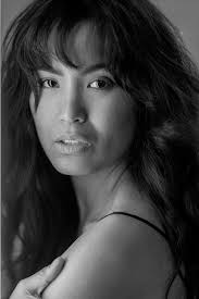 Danielle Lyn's Instagram, Twitter & Facebook