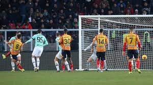 26.09.20 14:00 spiller lecce mod pordenone calcio i serie b 2020/2021's 1. Lecce Inter 1 1 Mancosu Replica A Bastoni Frenata Nerazzurra La Repubblica