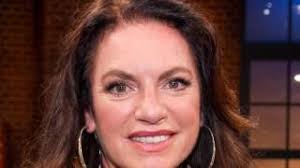 Das ist nichts für weicheier.morbus bechterew ist noch sehr unentdeckt. Christine Neubauer Wieder Neuer Haar Look Jetzt Hat Sie Locken Bildderfrau De