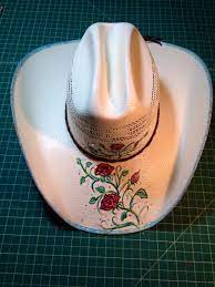 Pin By Eliane Muller Tecilla On Painted Cowboy Hats Cowgirl Hats Cowgirl Outfits Cowboy Hats