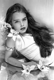 Brooke shields tenía 10 años cuando el fotógrafo garry gross la inmortalizó en una serie de imágenes en las que aparecía las instantáneas fueron tomadas en 1975, durante el rodaje de pretty baby, dirigida por louis malle, película en la. Mr Peebles Spencerelliottj Profile Pinterest