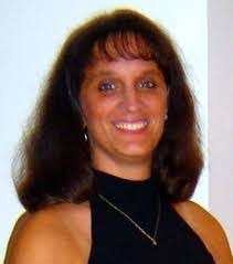 Amy Tavares's Instagram, Twitter & Facebook