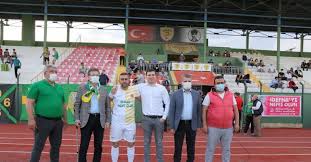 Süper lig devleri trabzonspor ve fenerbahçe, darmstadt'ın forveti serdar dursun için kapışıyor. Ns9dyin9nkridm