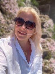 What opportunities are available for a holistic fitness and hormone health  coach to work or volunteer in retreat centers or holistic healing resorts  in Europe?