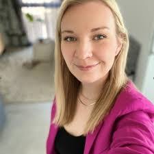 Wanda Schulte's Instagram, Twitter & Facebook