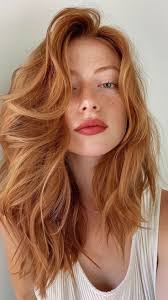 Christina Hiatt's Instagram, Twitter & Facebook