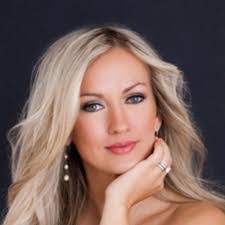 Alina Moore's Instagram, Twitter & Facebook