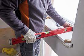Anschließend werden die verbliebenen spalten auf der vorderseite und an den seitenkanten mit montageschaum ausgeschäumt. Fensterbank Einbauen Materialwahl Und Anleitung