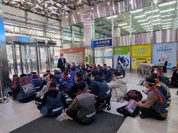 택배 노동자들이 무기한 파업에 들어갑니다. í•œì§„íƒë°° íŒŒì—…ì§€ì—­ ì§'í•˜ê¸ˆì§€ë¡œ ì§ìž¥íì‡„ ë…¸ì¡° ì ê±°ë†ì„± ì—°í•©ë‰´ìŠ¤