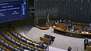 A proposta aprovada por 408 votos exclui as principais propostas do projeto anticrime do ministro sergio moro. Oposicao Chama Sistema De Votacao Presencial Da Camara De Cabine Da Covid Istoe Independente