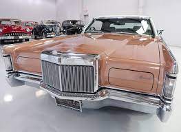 Pin By Francisco Martin Ayala Alvarez On Coches Antiguos In 2021 Lincoln Continental Lincoln Cars Lincoln