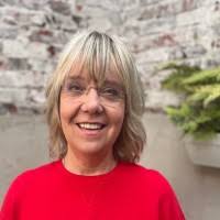 20+ "Petra Simons" profiles