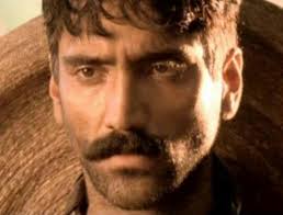 Alejandro fernández abarca es un cantante mexicano, reconocido a nivel internacional, ha sido acreedor a dos grammys y dos premios billboard. Alejandro Fernandez As Emiliano Zapata Alejandro Fernandez People Beautiful People