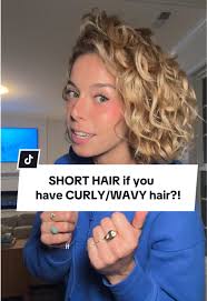 Short Hair for Curly and Wavy Textures: Tips and Styles