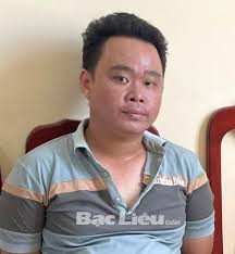 TIN NÓNG 24 GIỜ QUA: Lao vào nhà hàng xóm đâm 2 người thương vong; bắt  doanh nhân La Điên