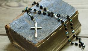 Now you should say the prayer after the rosary witch was added to the mysteries of the rosary by pope john paul ll in his apostolic letter of october 16th 2002, entitled the rosary of the virgin mary. Catholic Funeral Traditions Everplans
