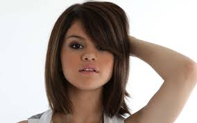 However, it takes a minimum effort to maintain a fresh short haircut. Selena Gomez Hairstyles 20 Best Hair Ideas For Thick Hair