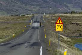 Originally this bridge was built with two lanes, and was to be part of twin spans, but only the foundations and excavations for approach works were built for the eastern span, and the bridge was opened with one lane used in each direction. A Safer Ring Road Number Of Single Lane Bridges In Se Iceland To Be Reduced To Eight By 2023 Icelandmag