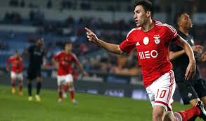28 yaşındaki futbolcunun bonservisi için ne kadar ücret ödeneceği açıklanmazken i̇spanyol basını, gaitan'ın atletico ile 4 yıllık sözleşme imzalayacağını ve benfica'ya ödenecek bonservis bedelinin 25. Nico Gaitan Joins Atletico Madrid Marca English