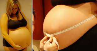 Når du er 16 uker gravid, kan du nå være i det stadiet hvor støt tydelig har en baby der inne. Gravid Mor Har Gigantisk Mage I Uke 12 Innser At Noe Ikke Stemmer Nar Den Fortsetter A Vokse